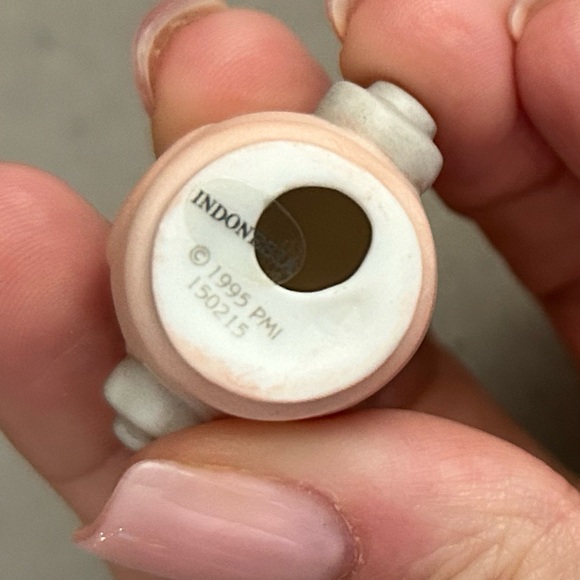 Precious moments sugar town fire hydrant figurine Christmas village snow winter - Picture 5 of 5